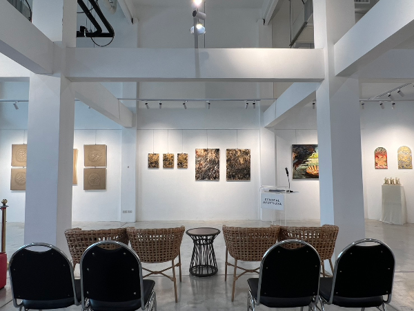Art season exhibition by PhanatchaNuch