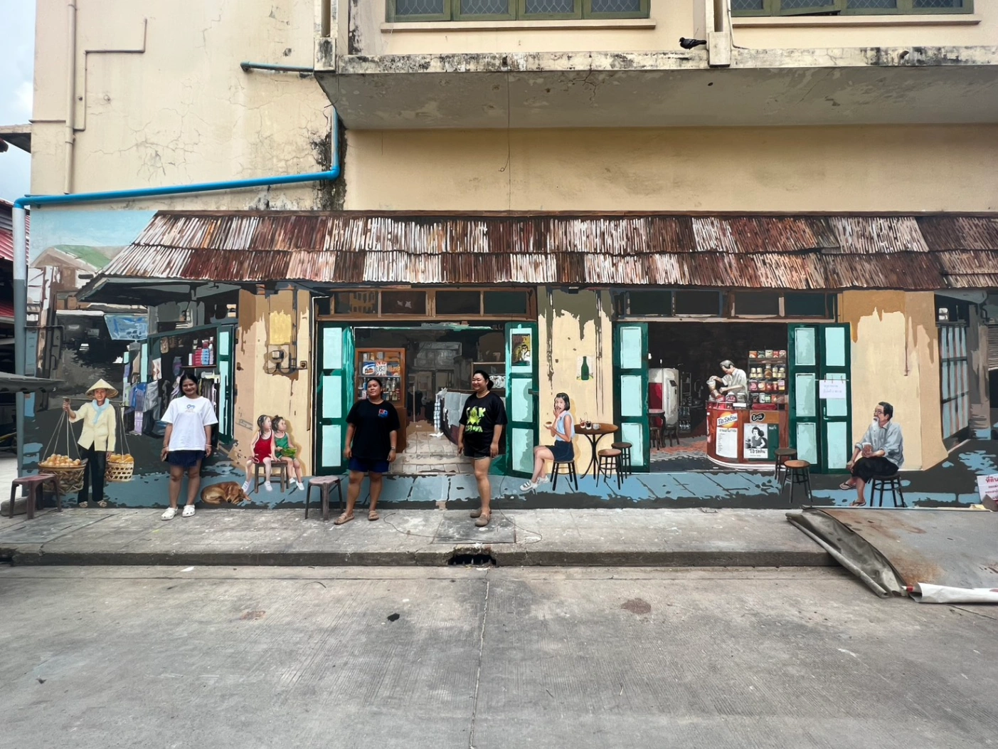 Thakhai Market  wall painting by PhanatchaNuch 14