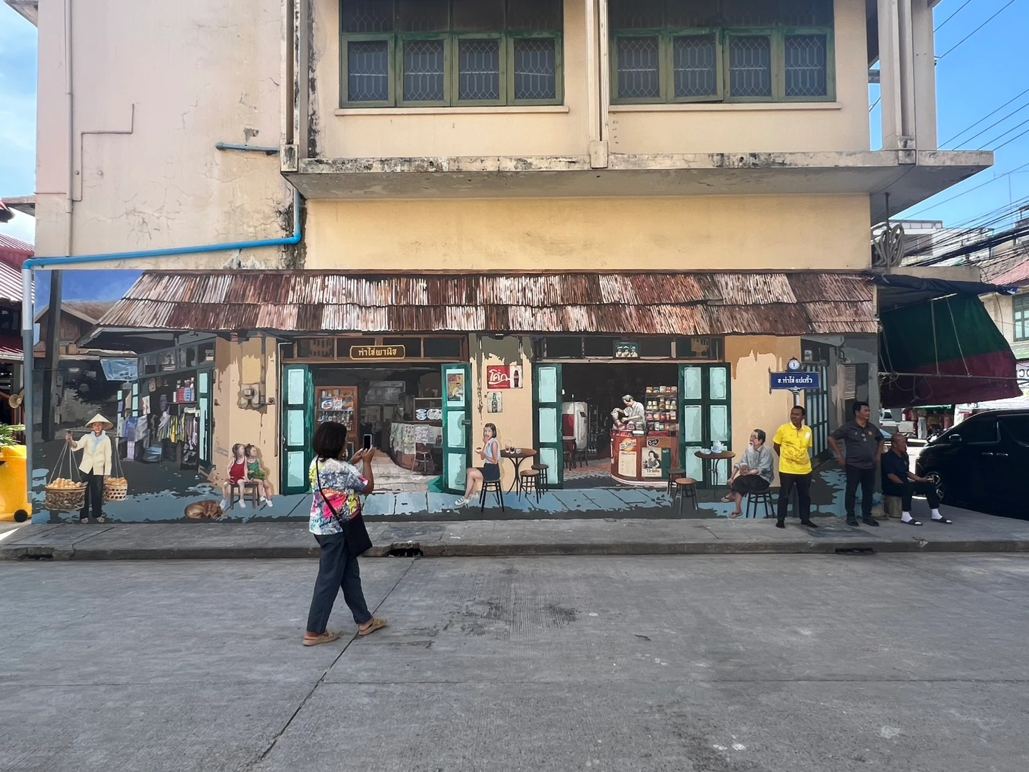 Thakhai Market  wall painting by PhanatchaNuch 20